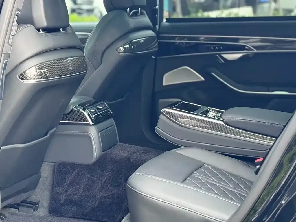 Audi S8 2022 из CN, фото 8