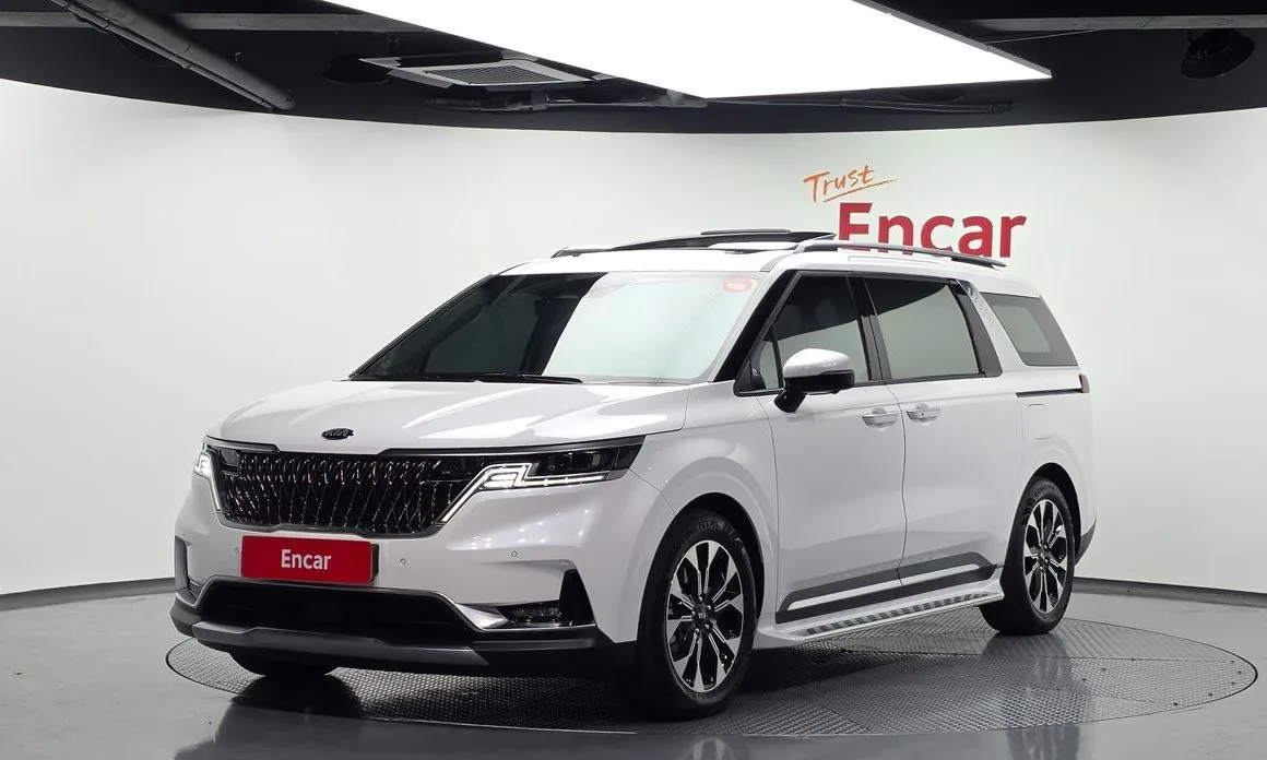 Kia Carnival — фото 1