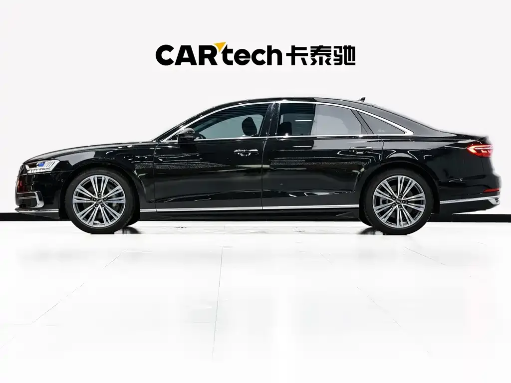 Audi A8 — фото 7
