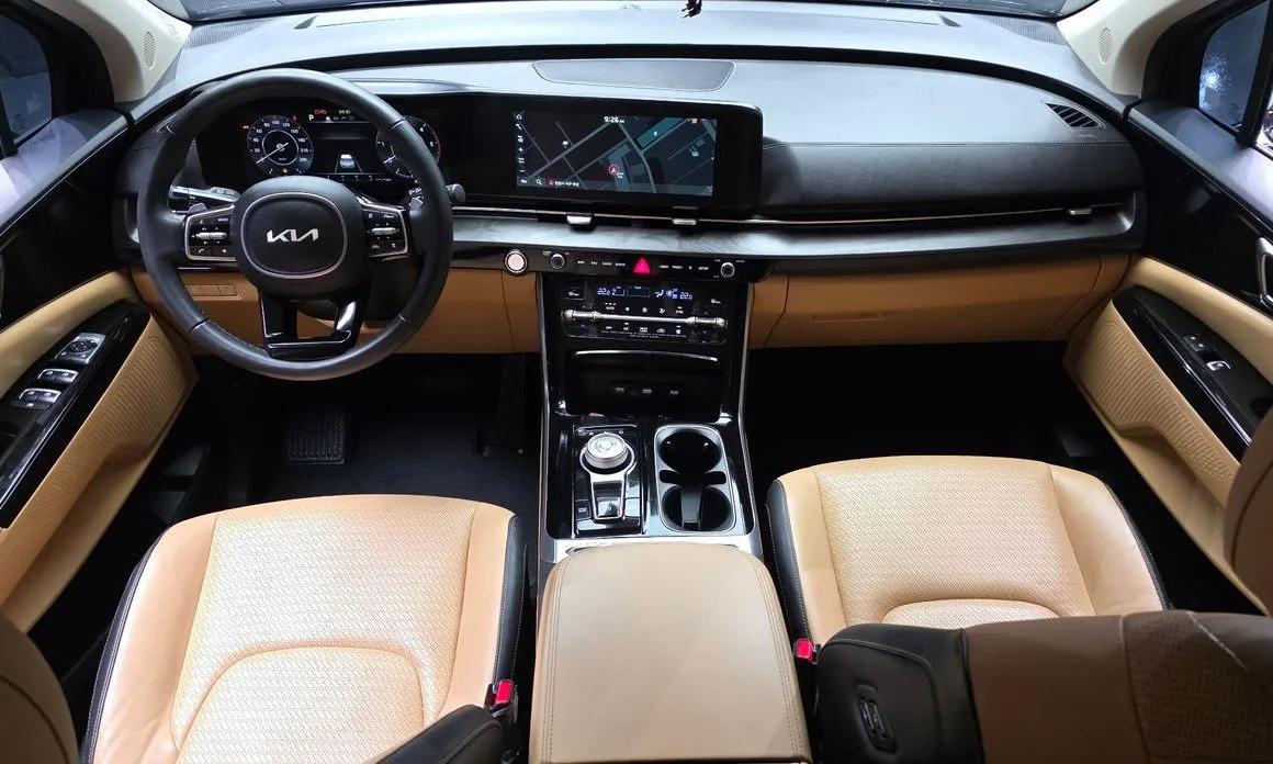 Kia Carnival — фото 10