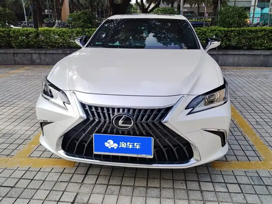 Lexus ES — фото 4