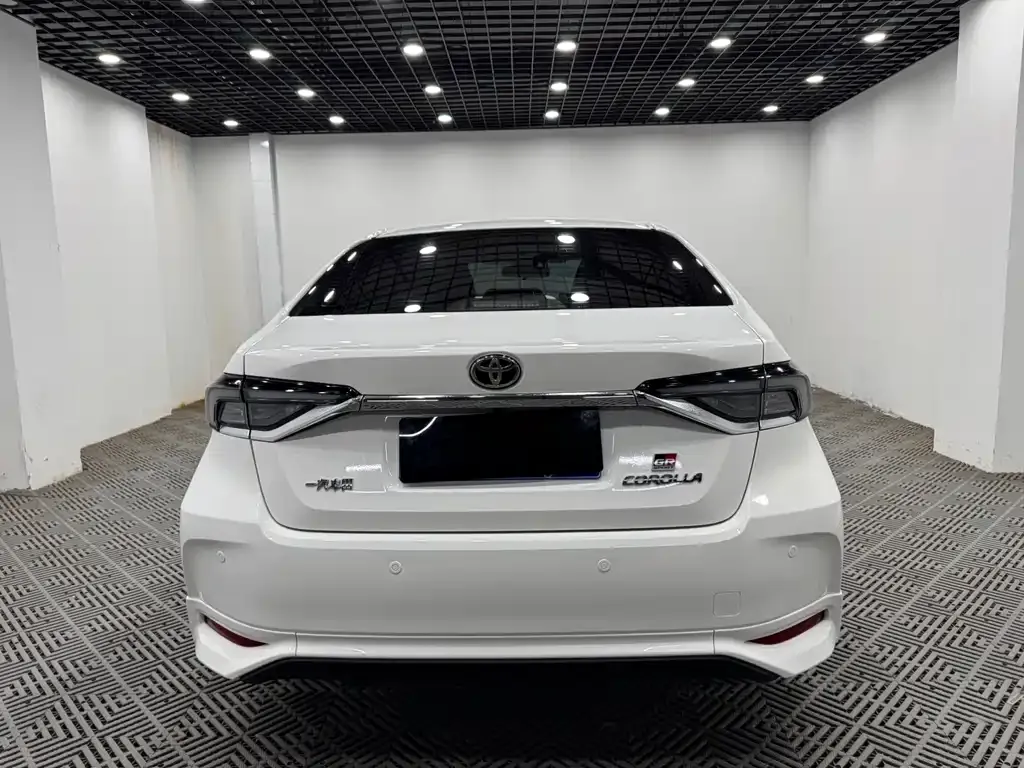 Toyota Corolla — фото 2