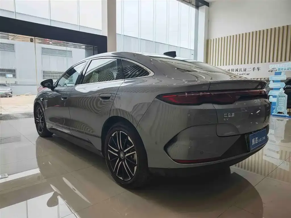 BYD Qin L — фото 6