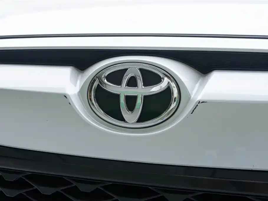 Toyota Frontlander — фото 10