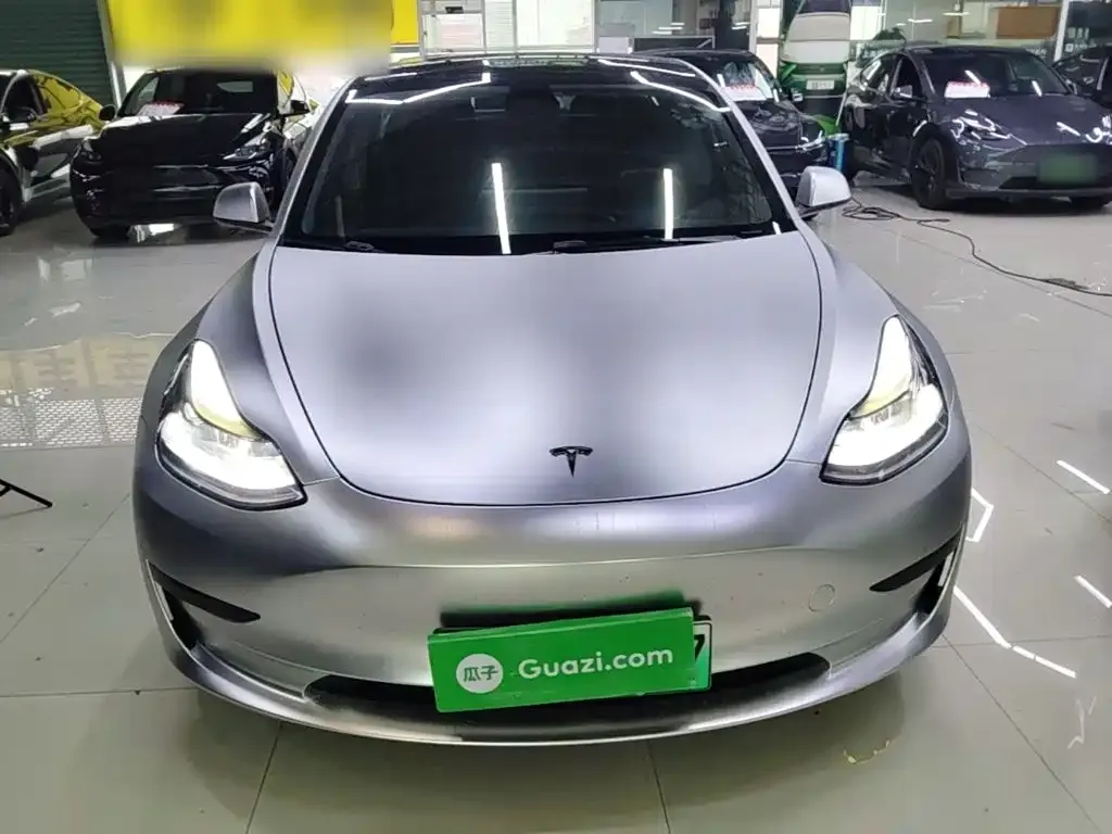 Tesla Model 3 — фото 8