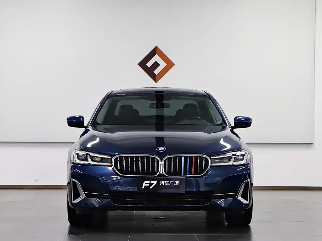 BMW 5 Series — фото 10