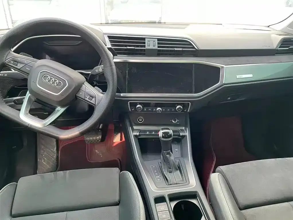 Audi Q3 — фото 4