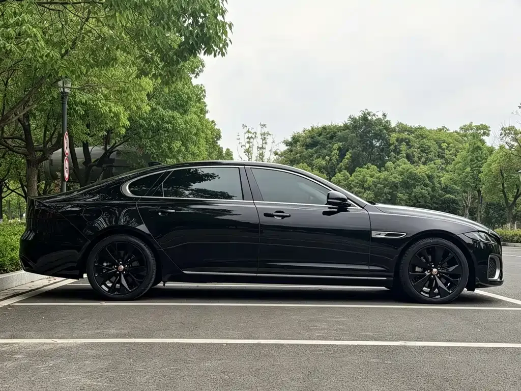 Jaguar XFL — фото 10