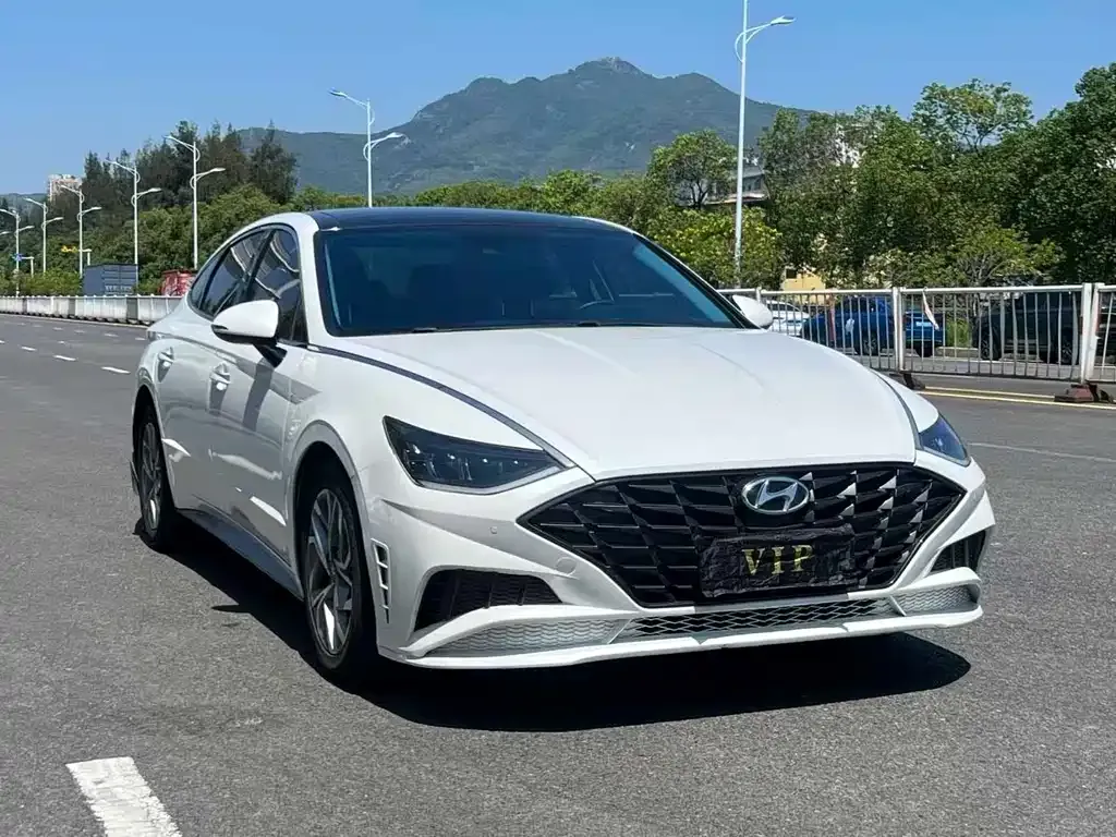 Hyundai Sonata — фото 5