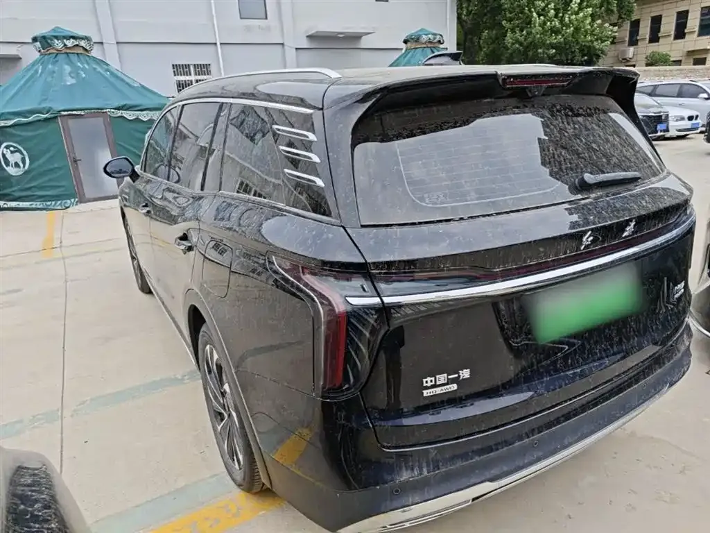Hongqi HS7 PHEV — фото 8
