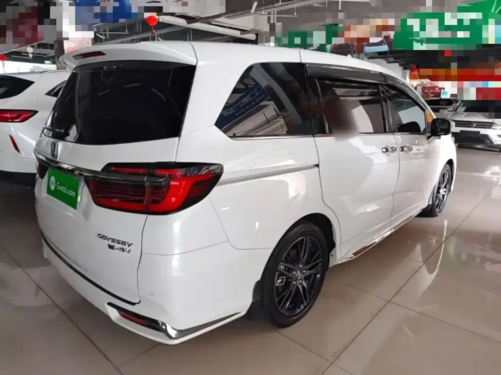 Honda Odyssey — фото 10