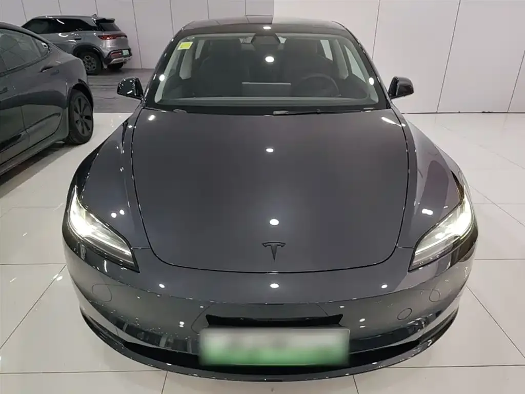 Tesla Model 3 — фото 3