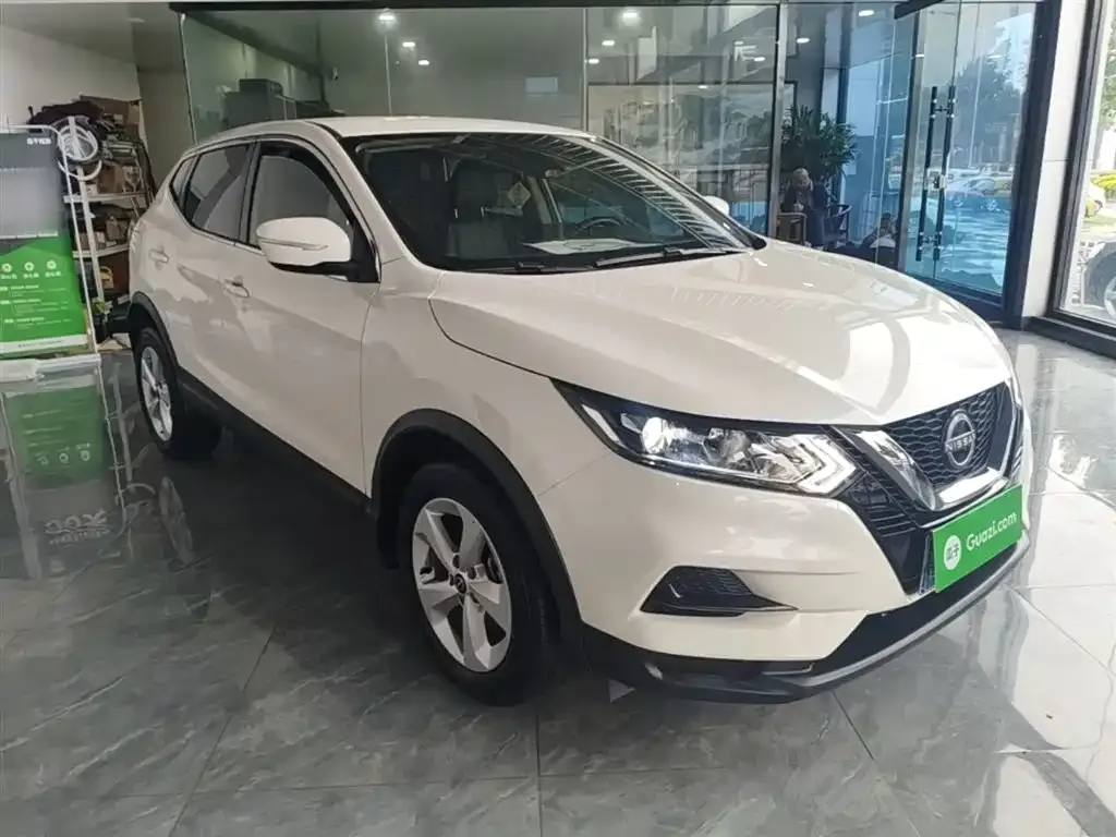 Nissan Qashqai — фото 10