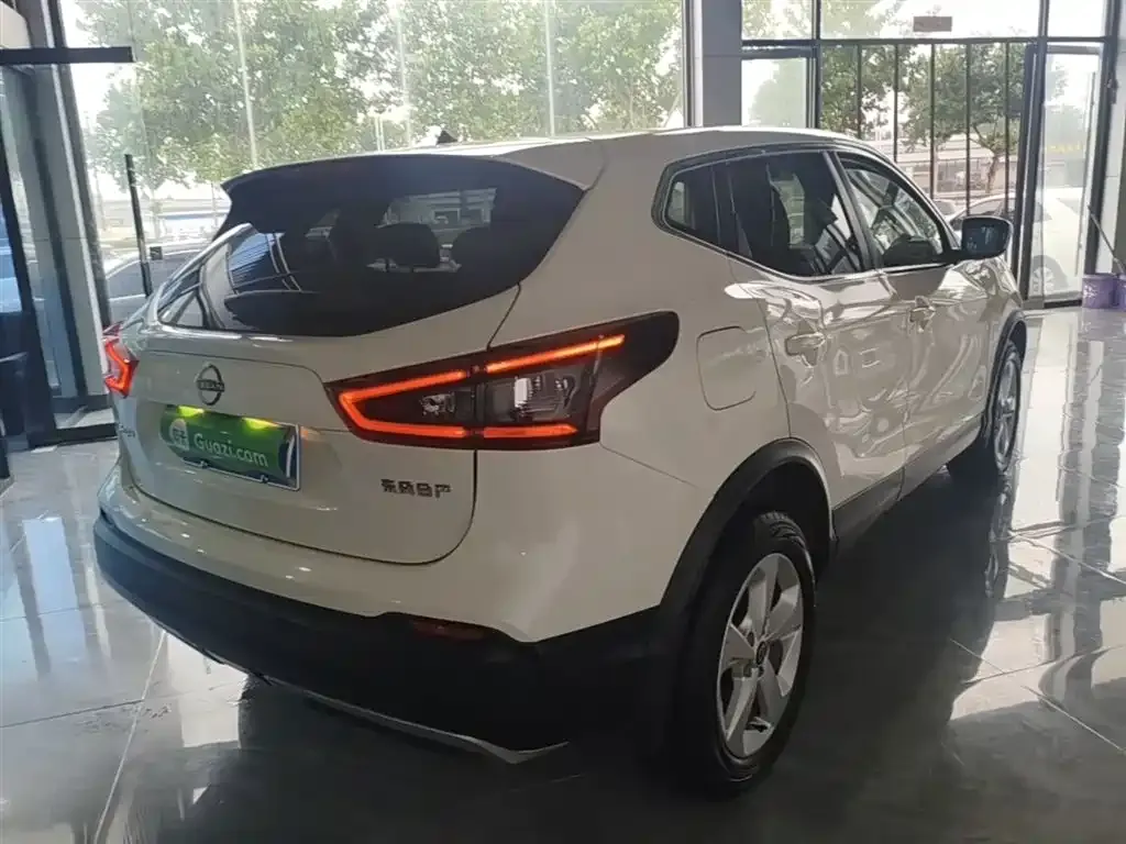 Nissan Qashqai — фото 9