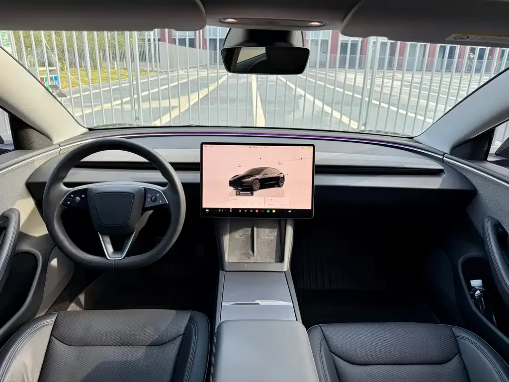 Tesla Model 3 — фото 3