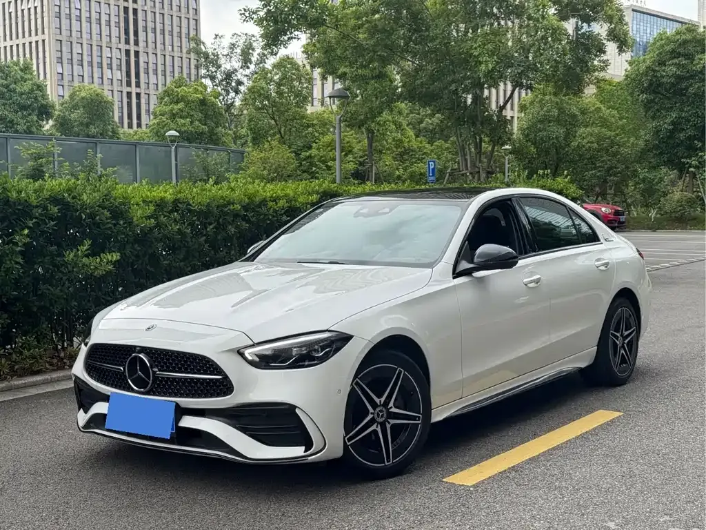 Mercedes-Benz C-Class — фото 1