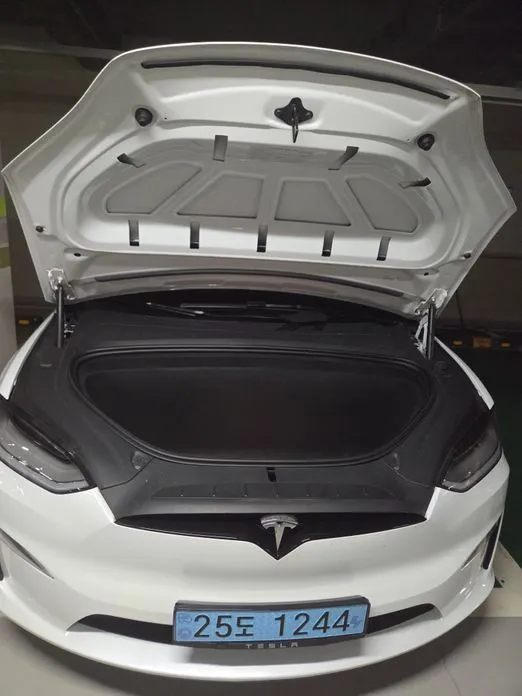 Tesla Model X 2023 из KR, фото 5