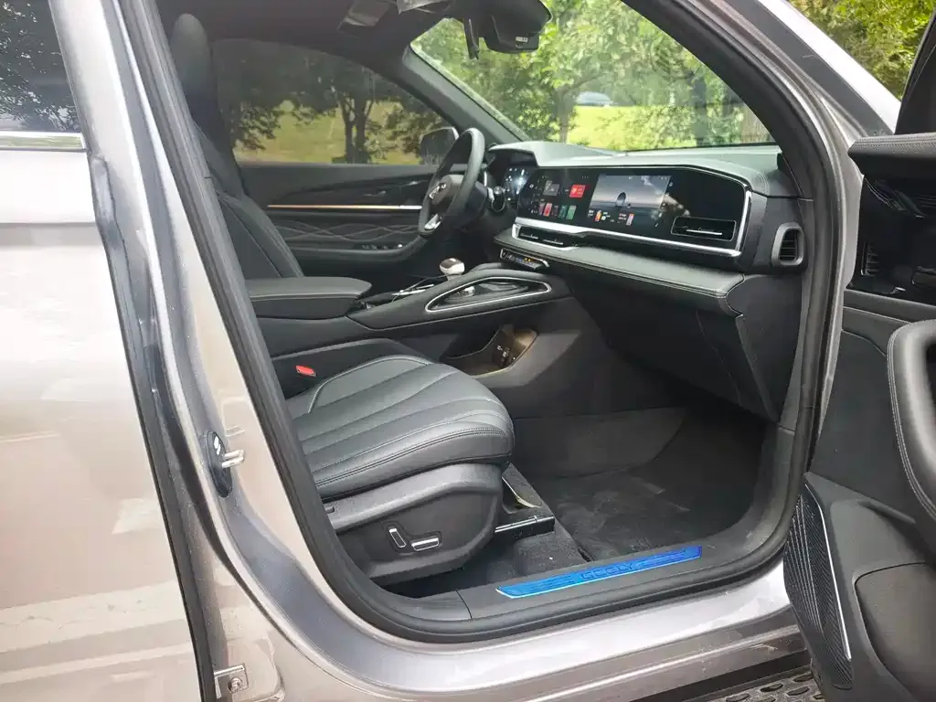 Geely Xingyue L 2024 из CN, фото 4