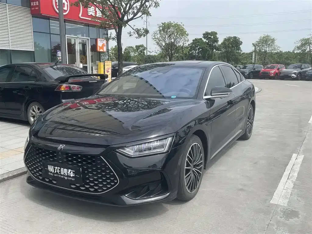 BYD Han — фото 1