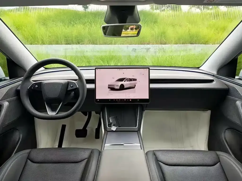 Tesla Model Y — фото 4