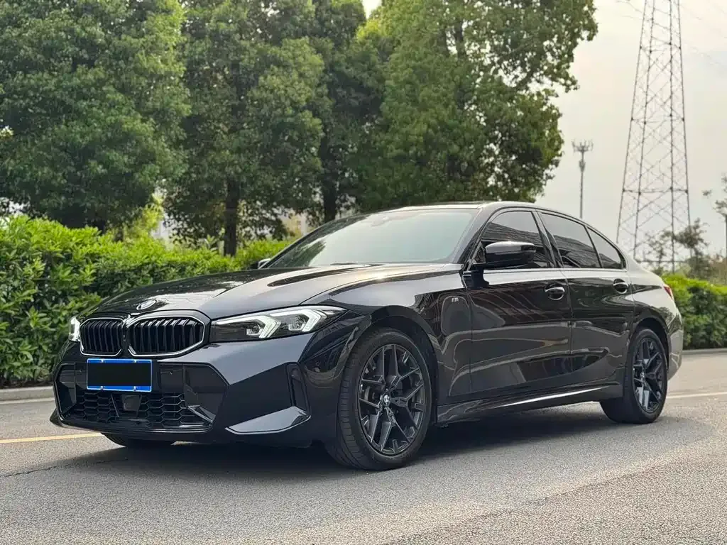 BMW 3 Series — фото 1
