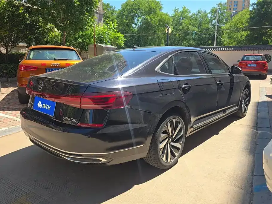 Volkswagen Passat — фото 5
