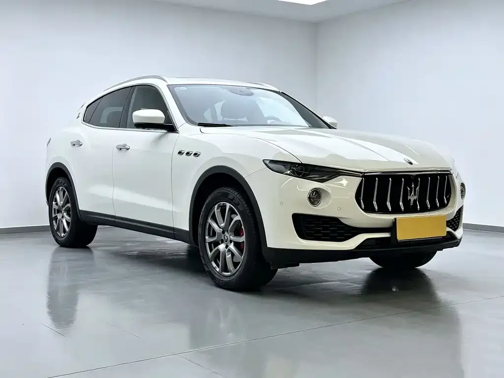 Maserati Levante — фото 3