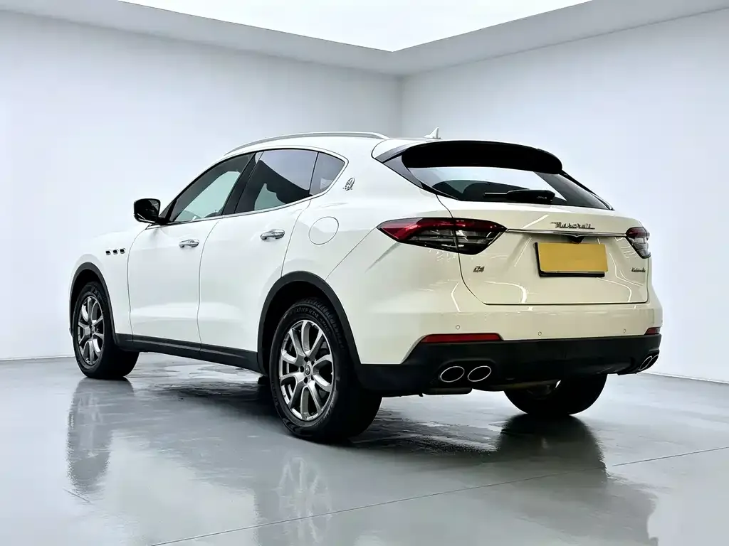 Maserati Levante — фото 6