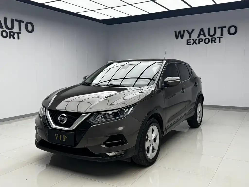 Nissan Qashqai — фото 1