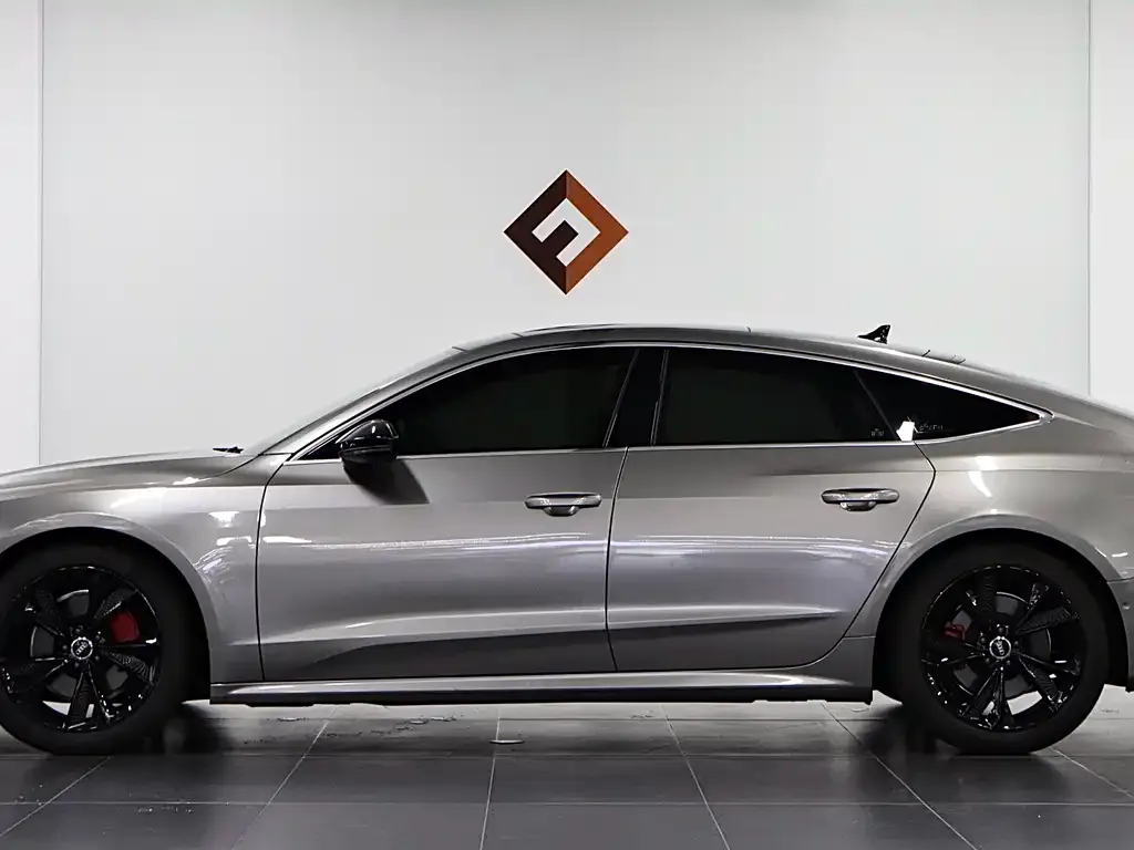 Audi A7 — фото 9