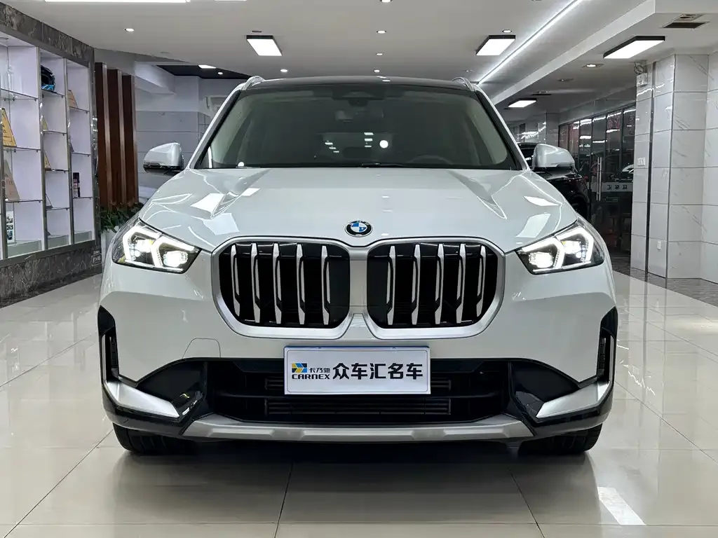 BMW X1 — фото 5