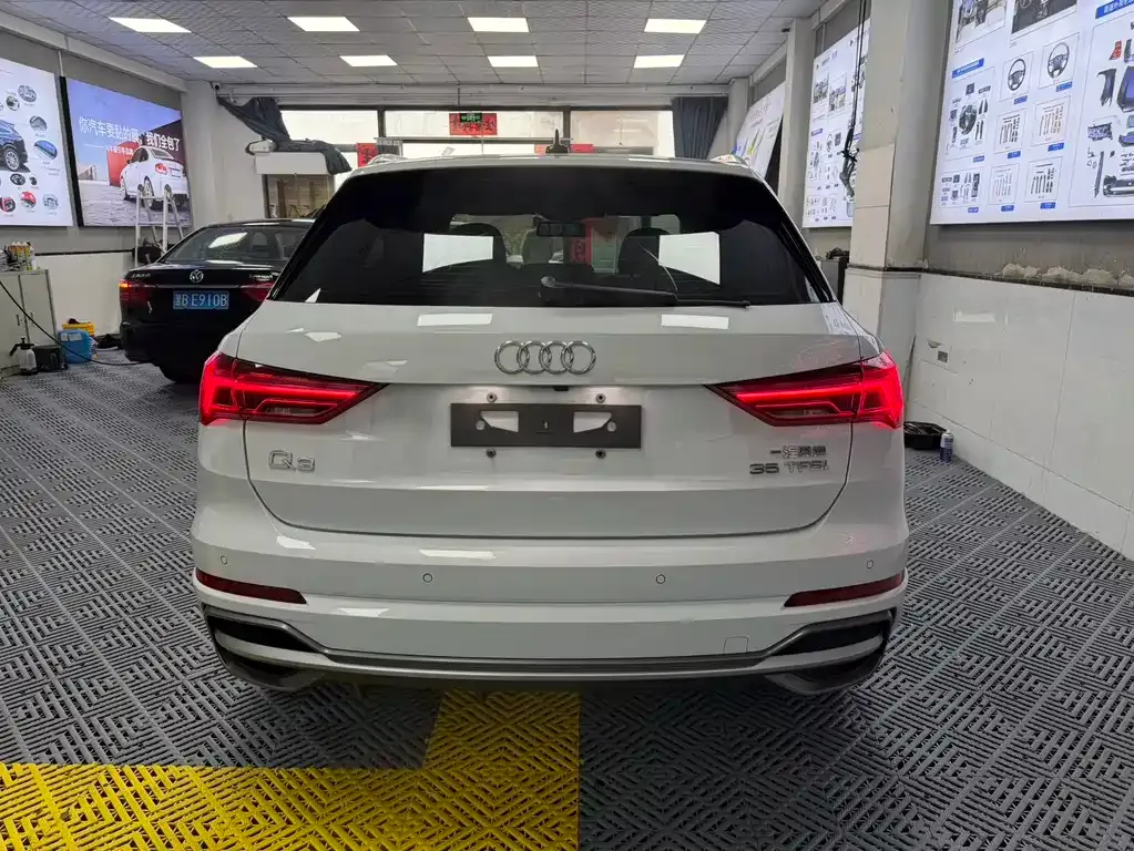 Audi Q3 — фото 6