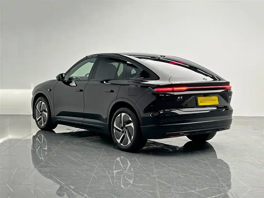 NIO EC6 — фото 10
