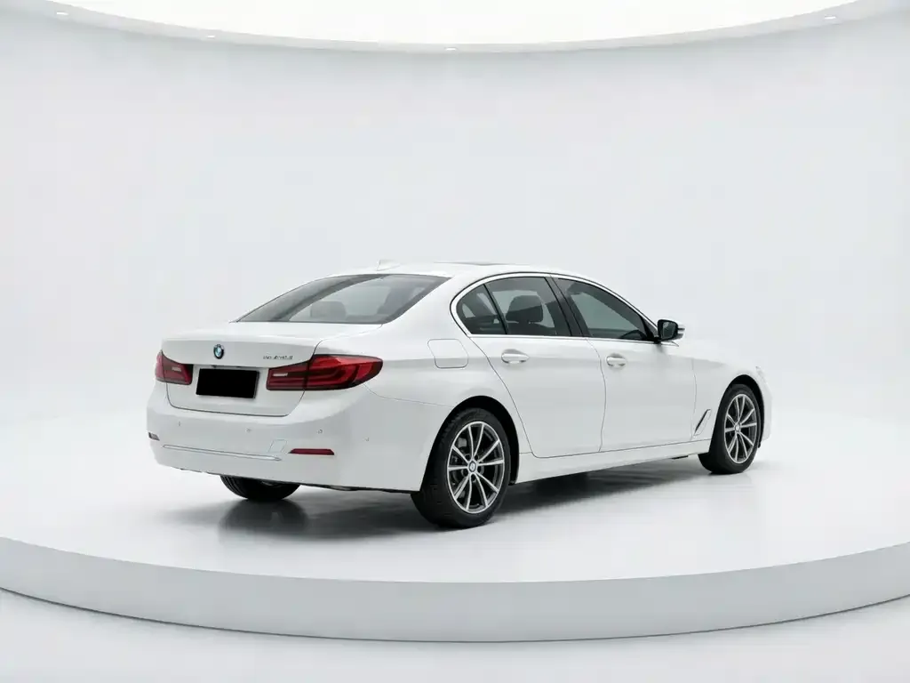 BMW 5 Series — фото 2