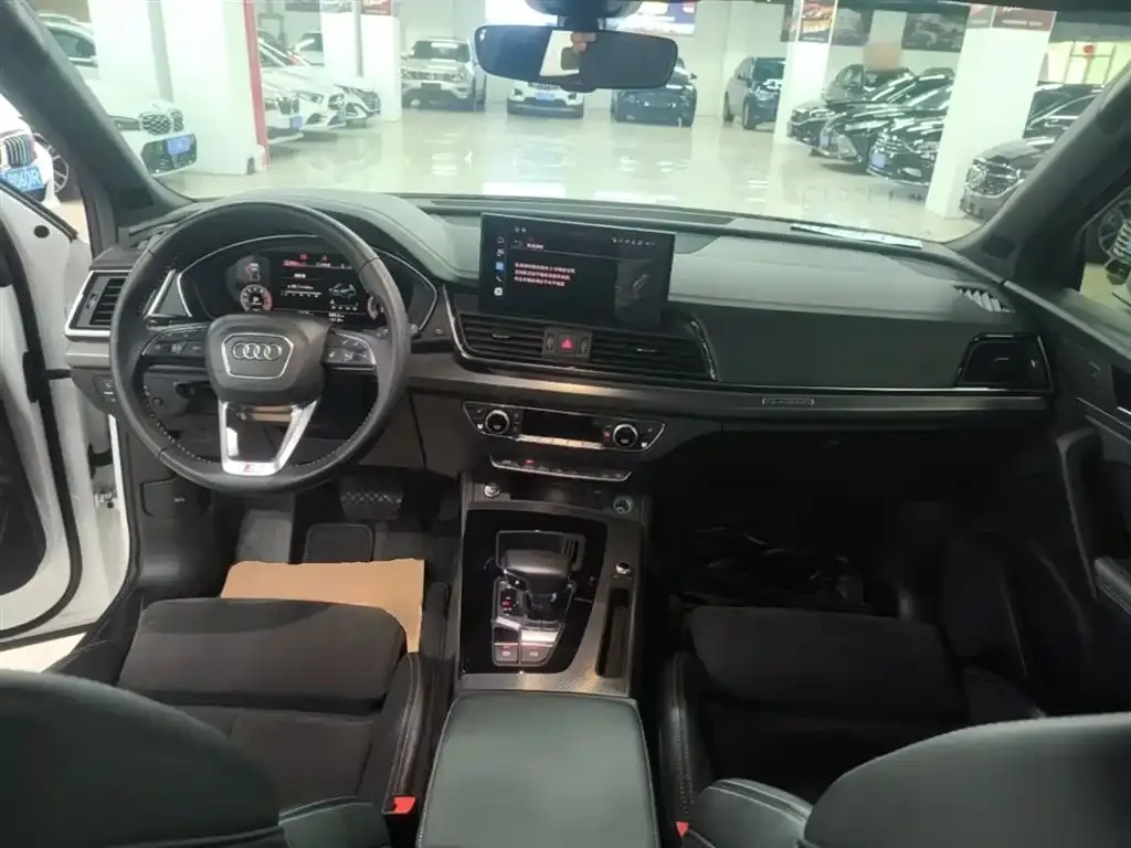Audi Q5L Sportback 2023 из CN, фото 5