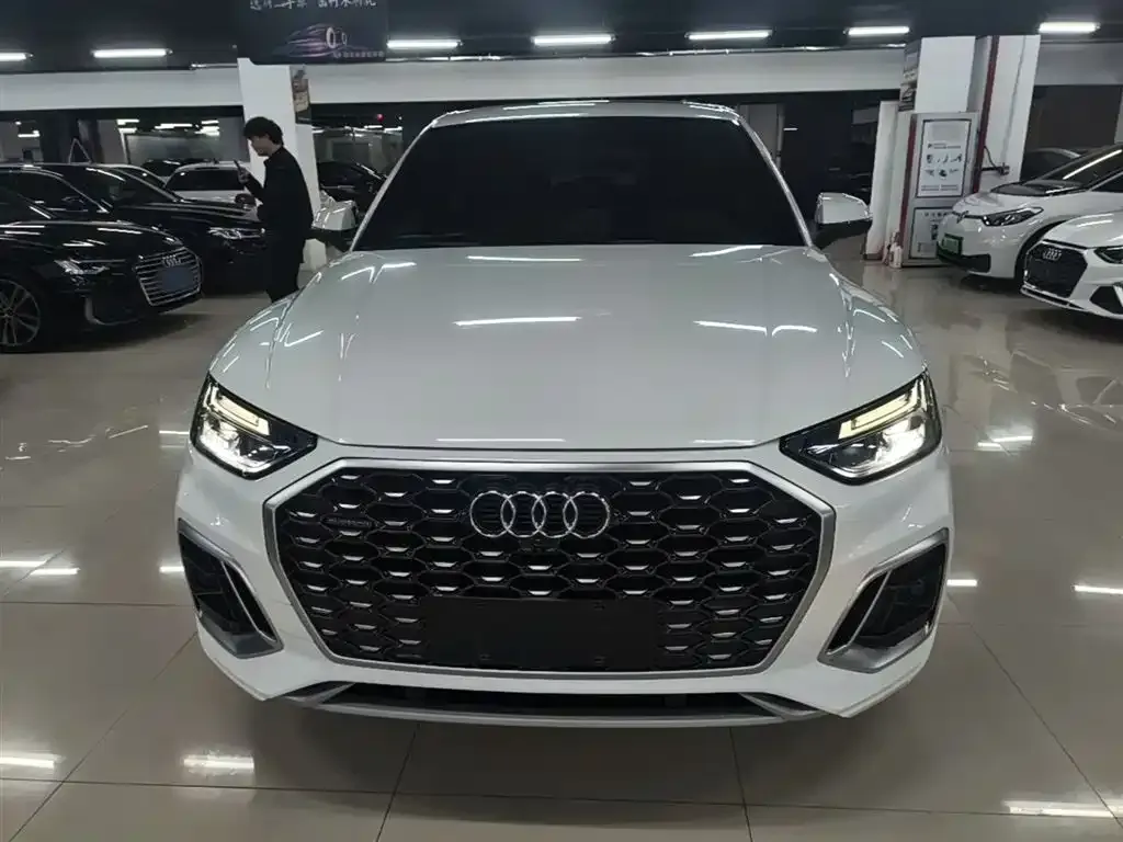 Audi Q5L Sportback 2023 из CN, фото 8