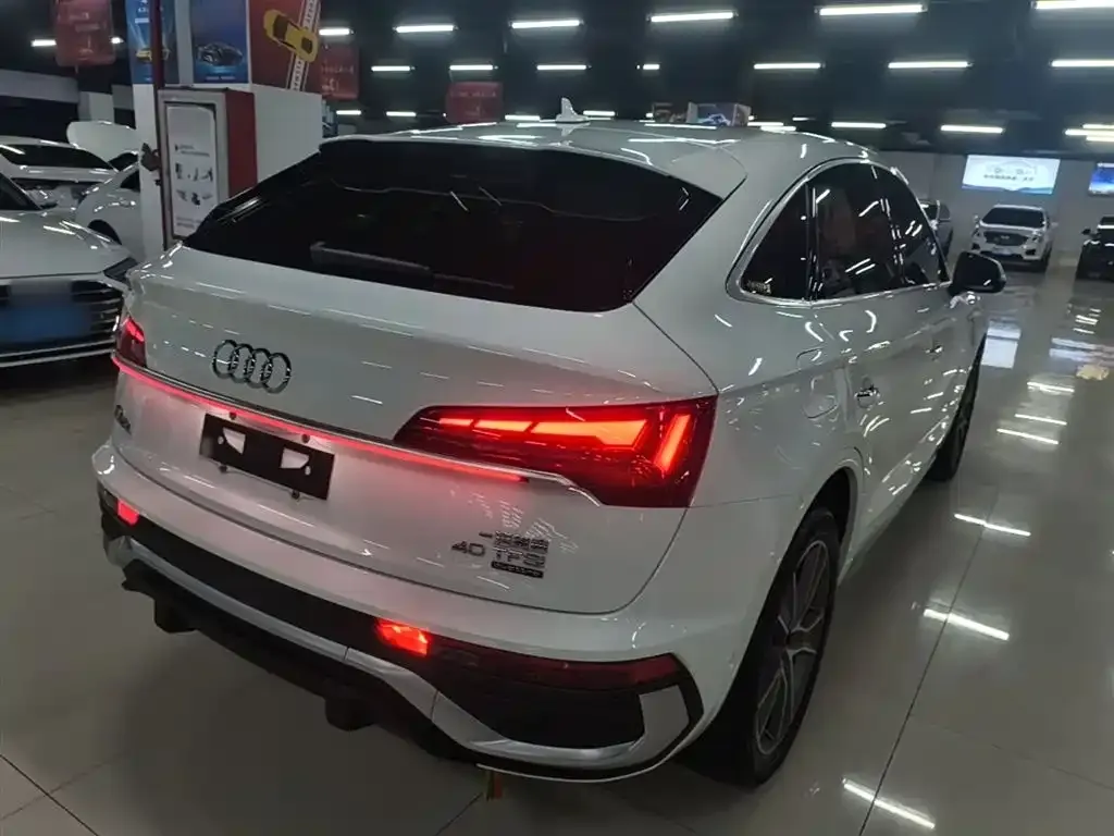Audi Q5L Sportback 2023 из CN, фото 4