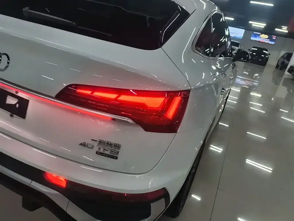 Audi Q5L Sportback 2023 из CN, фото 10