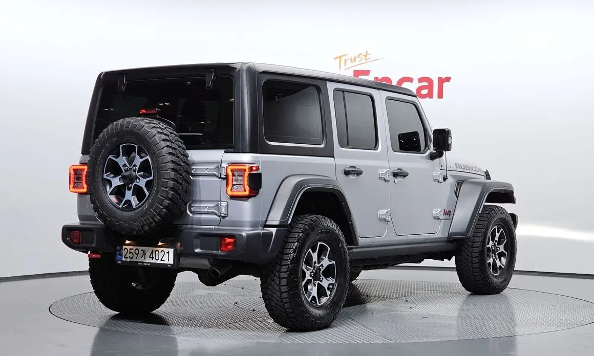 Jeep Wrangler — фото 8