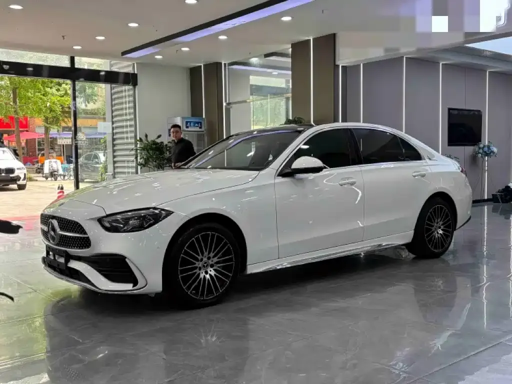 Mercedes-Benz C-Class — фото 1