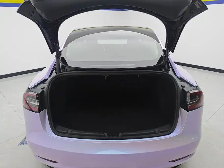 Tesla Model 3 — фото 3