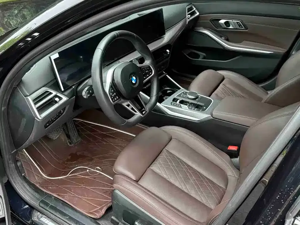 BMW 3 Series 2024 из CN, фото 2