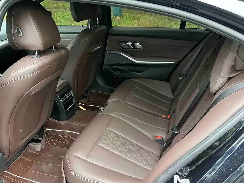 BMW 3 Series 2024 из CN, фото 7