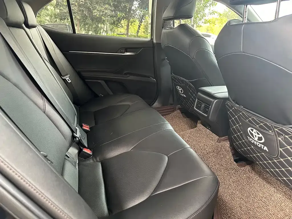 Toyota Camry 2023 из CN, фото 4
