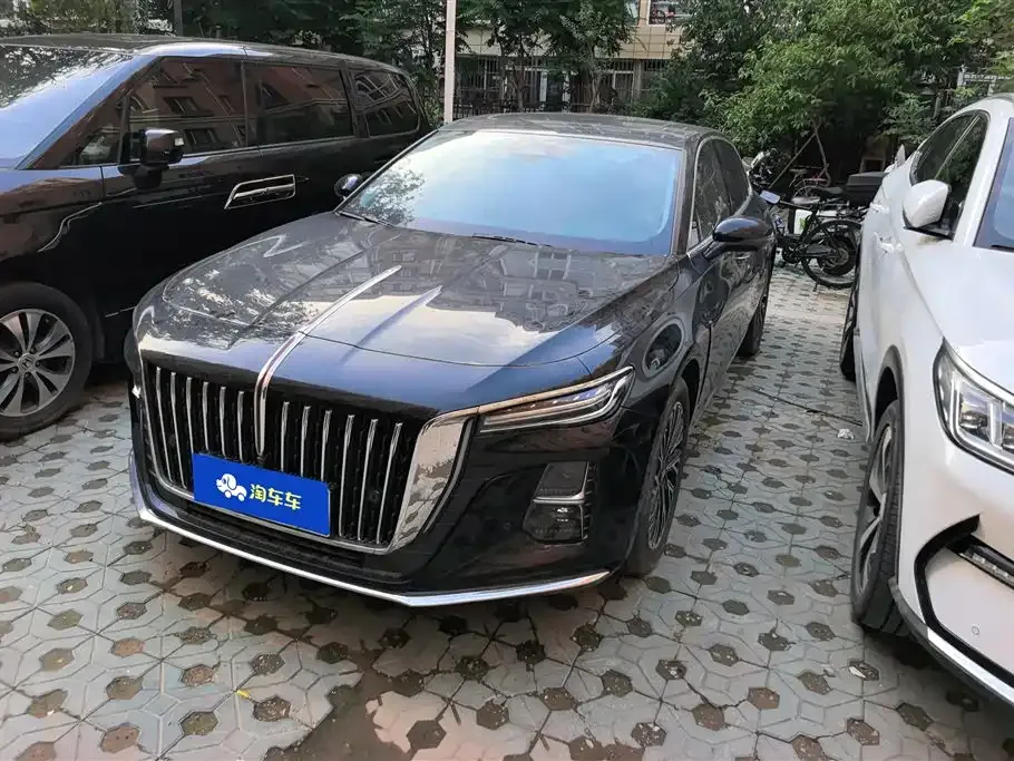 Hongqi H5 — фото 1