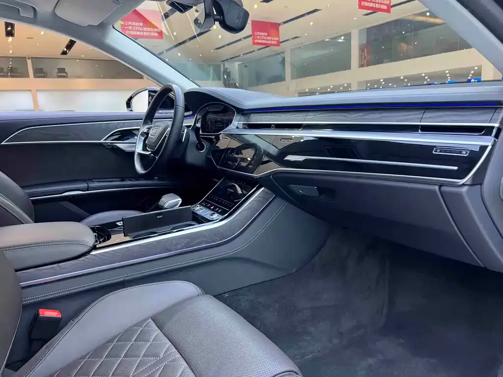Audi A8 2023 из CN, фото 7