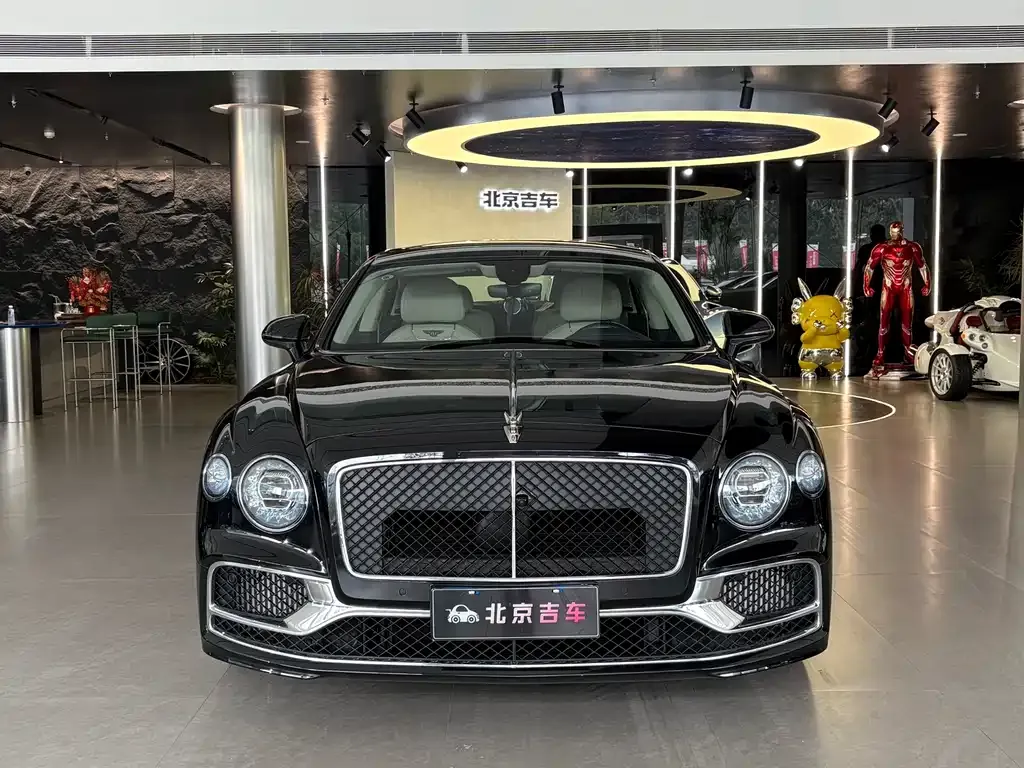 Bentley Flying Spur — фото 2