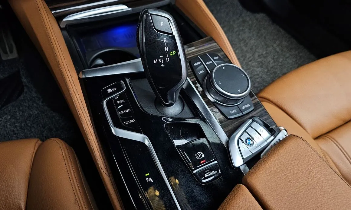 BMW 5-Series 2021 из KR, фото 7