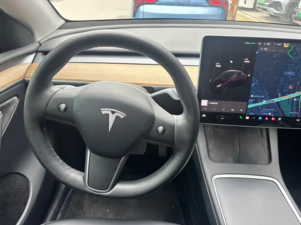 Tesla Model Y — фото 3