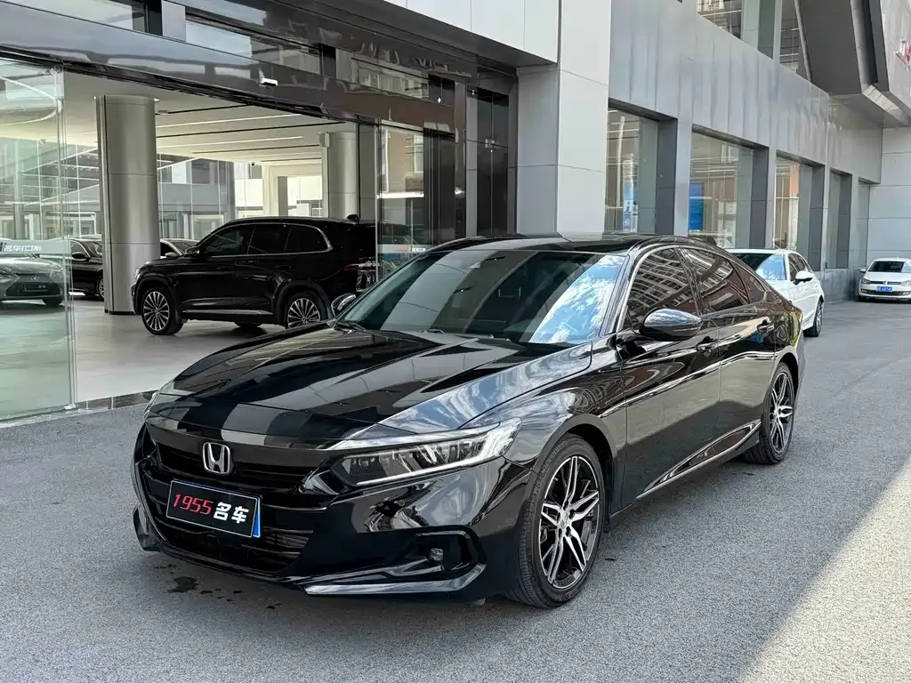Honda Accord — фото 1